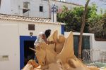 Albufeira - Un artista crea una statua di sabbia