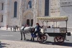 Lisbona - Una carrozza turistica al Mosteiro dos Jerónimos