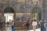 Porto - La stazione di São Bento con i caratteristici azulejos