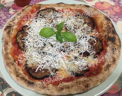 Come cuocere la pizza napoletana col cannello da cucina